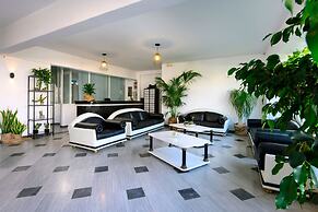 Aquarius Beach Eco-Hotel