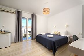 Aquarius Beach Eco-Hotel