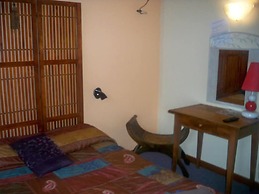 Ad Cyber Hotel