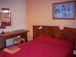 Ad Cyber Hotel
