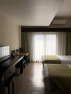 Holiday Saipan Hotel