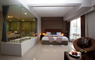 Ananta Legian Hotel