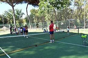 Canado Club Family Village
