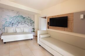Canado Club Family Village