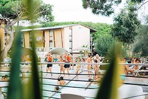 Canado Club Family Village