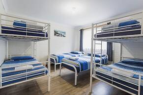 Emu Beach Chalets