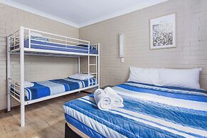 Emu Beach Chalets