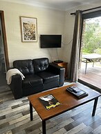 Emu Beach Chalets