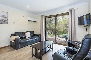 Emu Beach Chalets