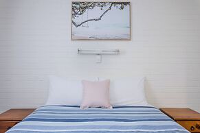 Emu Beach Chalets