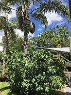 Colonial House Motel