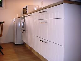 Colonial House Motel