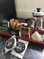 Colonial House Motel