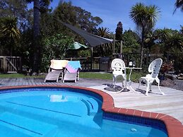 Colonial House Motel