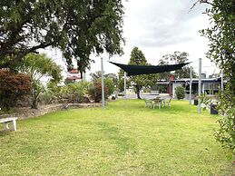 High Street Motor Inn