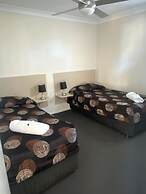 High Street Motor Inn