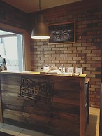 High Street Motor Inn