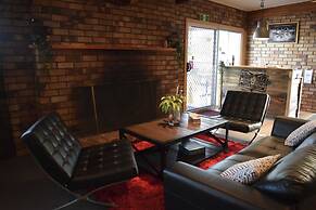 High Street Motor Inn