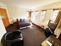 Fitzherbert Castle Motel