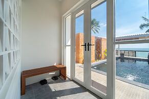 Pao Jin Poon Beach Front Villa