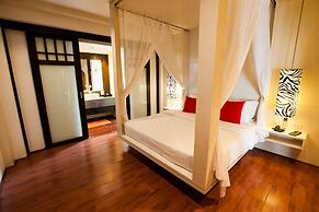 Pao Jin Poon Beach Front Villa