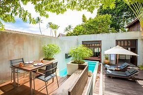 Pao Jin Poon Beach Front Villa