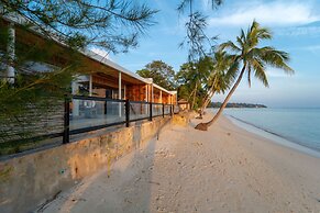 Pao Jin Poon Beach Front Villa