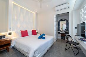 Pao Jin Poon Beach Front Villa