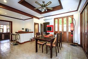 Pao Jin Poon Beach Front Villa