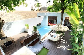 Pao Jin Poon Beach Front Villa