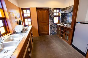 Pao Jin Poon Beach Front Villa