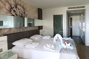 Gold Island Selected Hotel