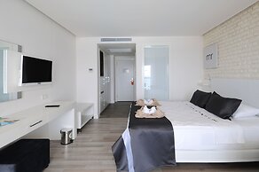 Gold Island Selected Hotel