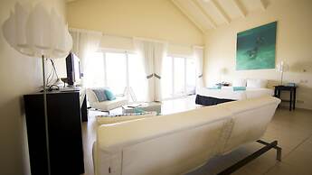 Dolphin Suites & Wellness Curacao