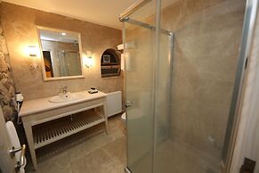 Oliviera Private Island Hotel – Kalem Island