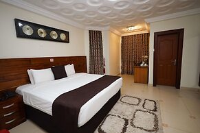 Airport West Hotel