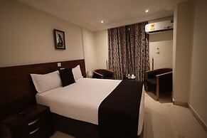 Airport West Hotel