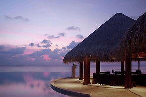 Dusit Thani Maldives - 50 percent discount on transfers for stays unti