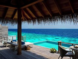 Dusit Thani Maldives - 50 percent discount on transfers for stays unti