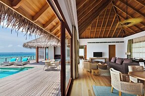 Dusit Thani Maldives - 50 percent discount on transfers for stays unti