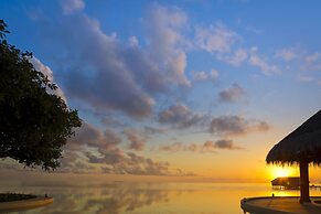 Dusit Thani Maldives - 50 percent discount on transfers for stays unti