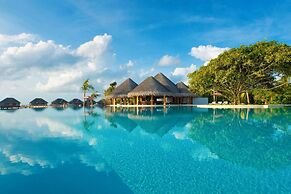 Dusit Thani Maldives - 50 percent discount on transfers for stays unti