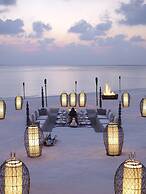 Dusit Thani Maldives - 50 percent discount on transfers for stays unti