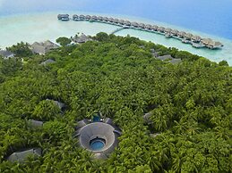 Dusit Thani Maldives - 50 percent discount on transfers for stays unti