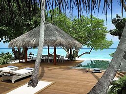 Dusit Thani Maldives - 50 percent discount on transfers for stays unti