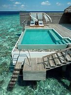 Dusit Thani Maldives - 50 percent discount on transfers for stays unti