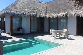 Dusit Thani Maldives - 50 percent discount on transfers for stays unti