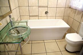 Constantia Manor Guest House