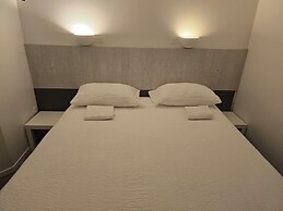 Brit Hotel Essentiel Poitiers – Gare du Futuroscope