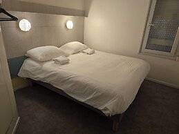 Brit Hotel Essentiel Poitiers – Gare du Futuroscope